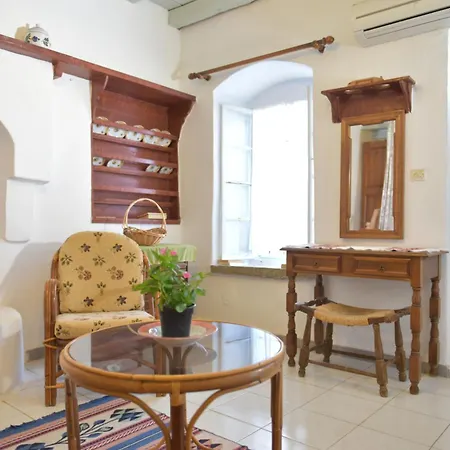 Perivoli Studio Apartment *
